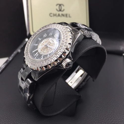 シャネル時計背面デザイン